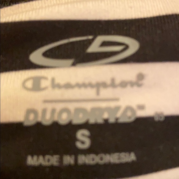 Champion shorts size Small - Picture 3 of 3